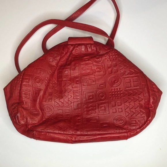 Gallery One Red Triangle Purse - Picture 2 of 4